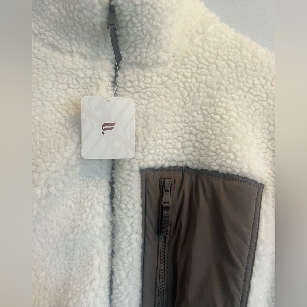 NWT - Fabletics Rylan Sherpa Jacket - Picture 2 of 6